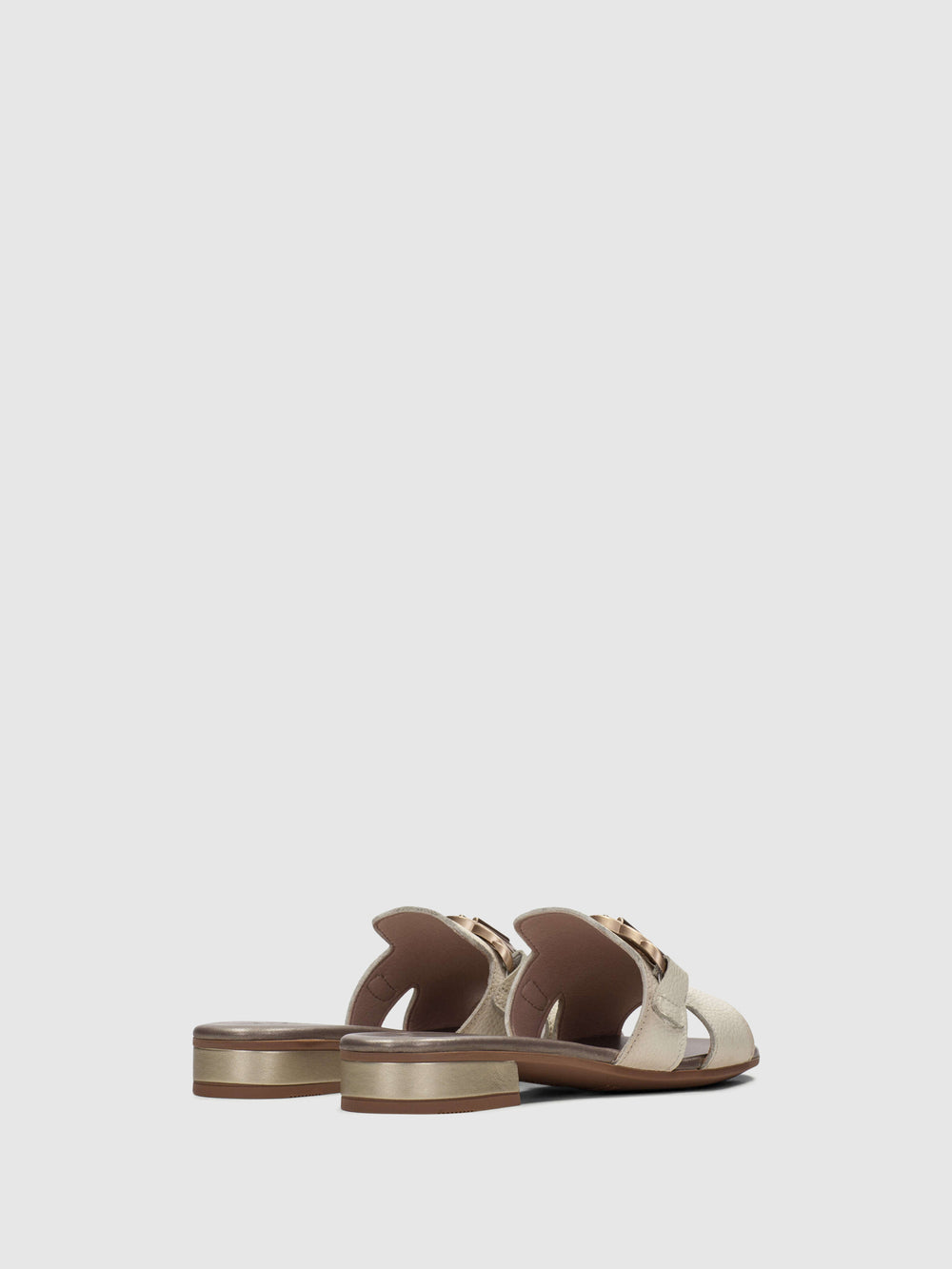 Mules com Apliques em Branco Cru