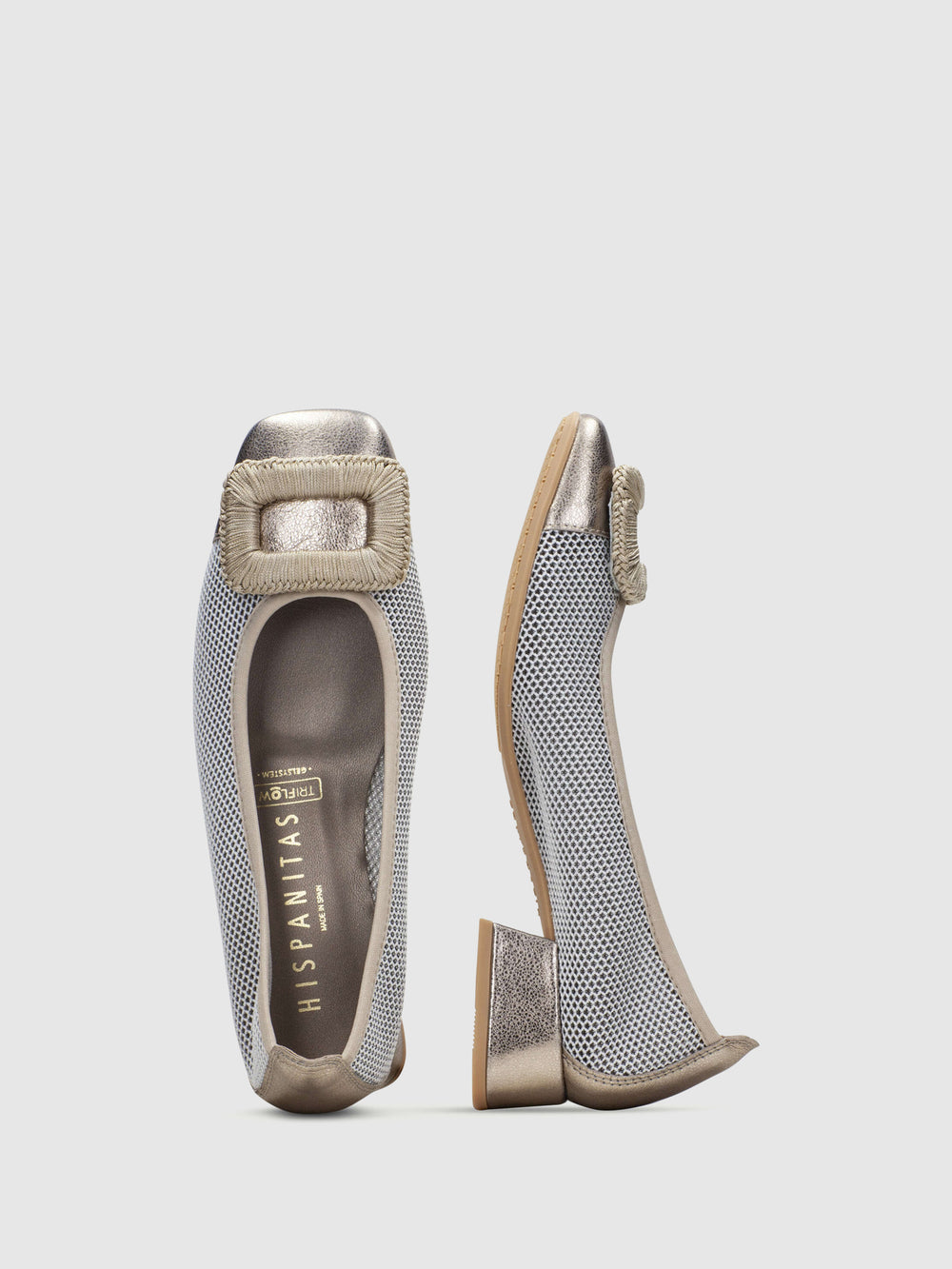 Sapatos com Apliques em Champanhe