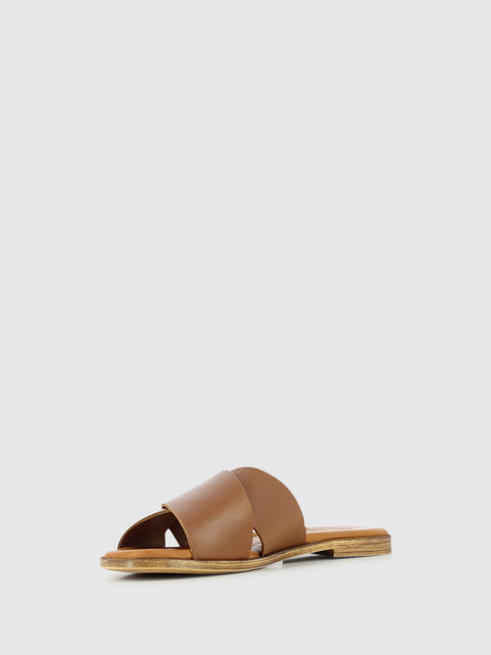 Sandálias Slip-on em Pele Camel