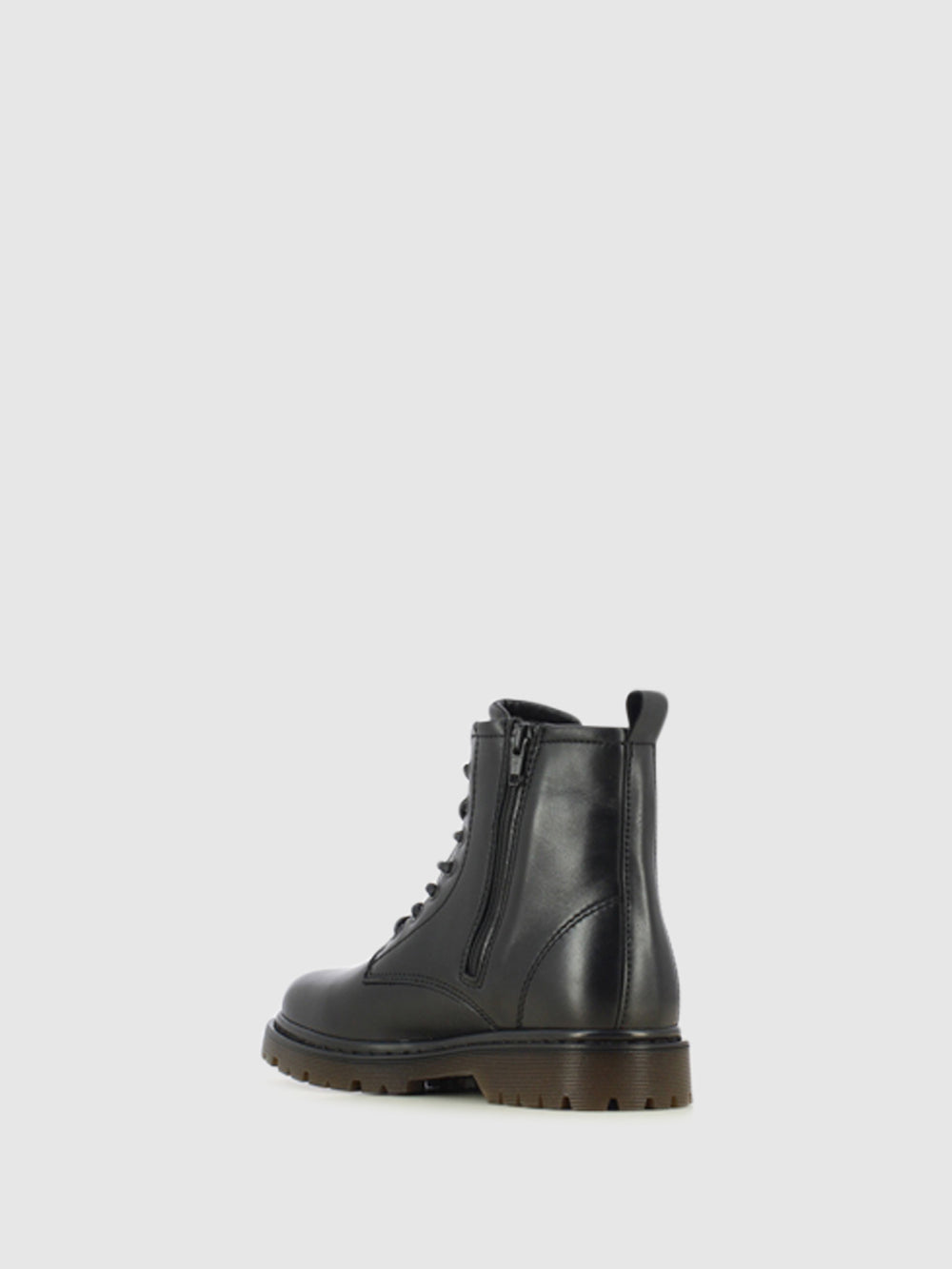 Botins com Atacadores em Preto