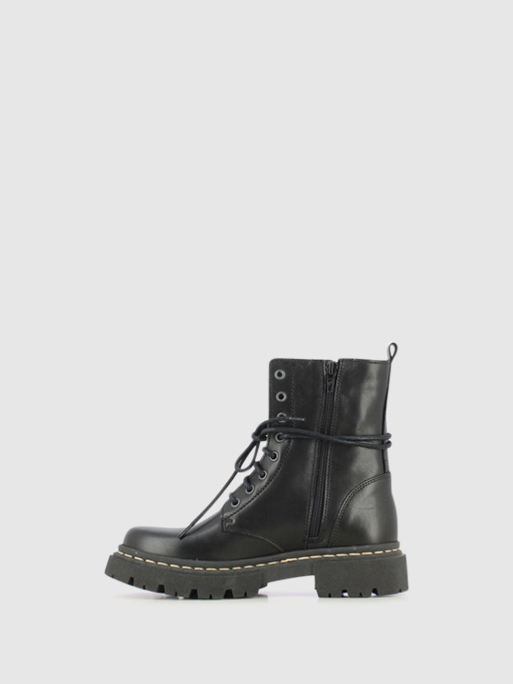 Botins com Fecho em Pele Preta