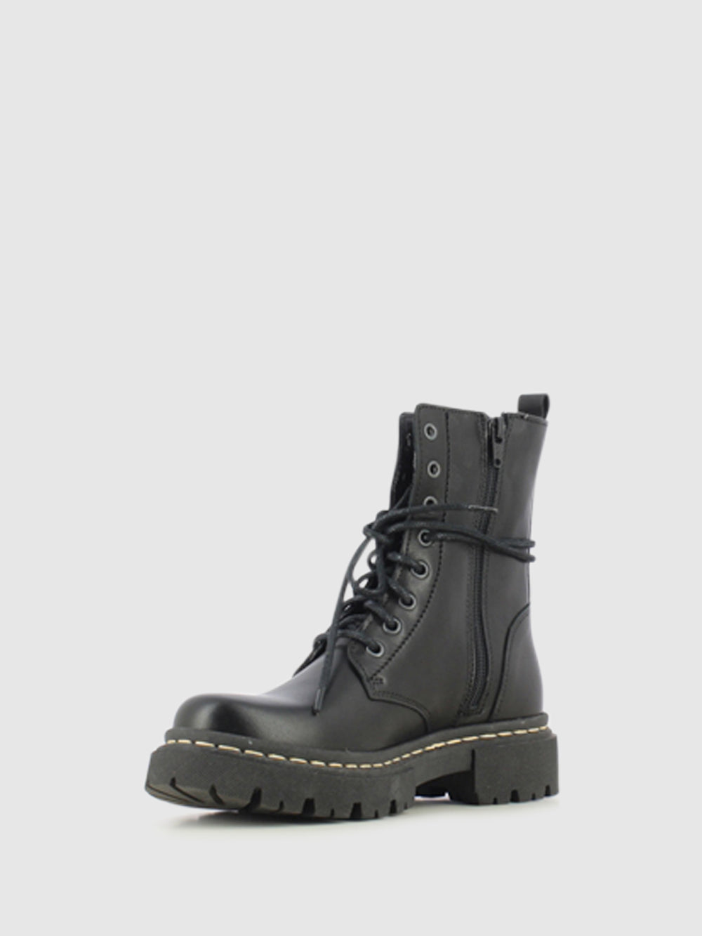 Botins com Fecho em Pele Preta