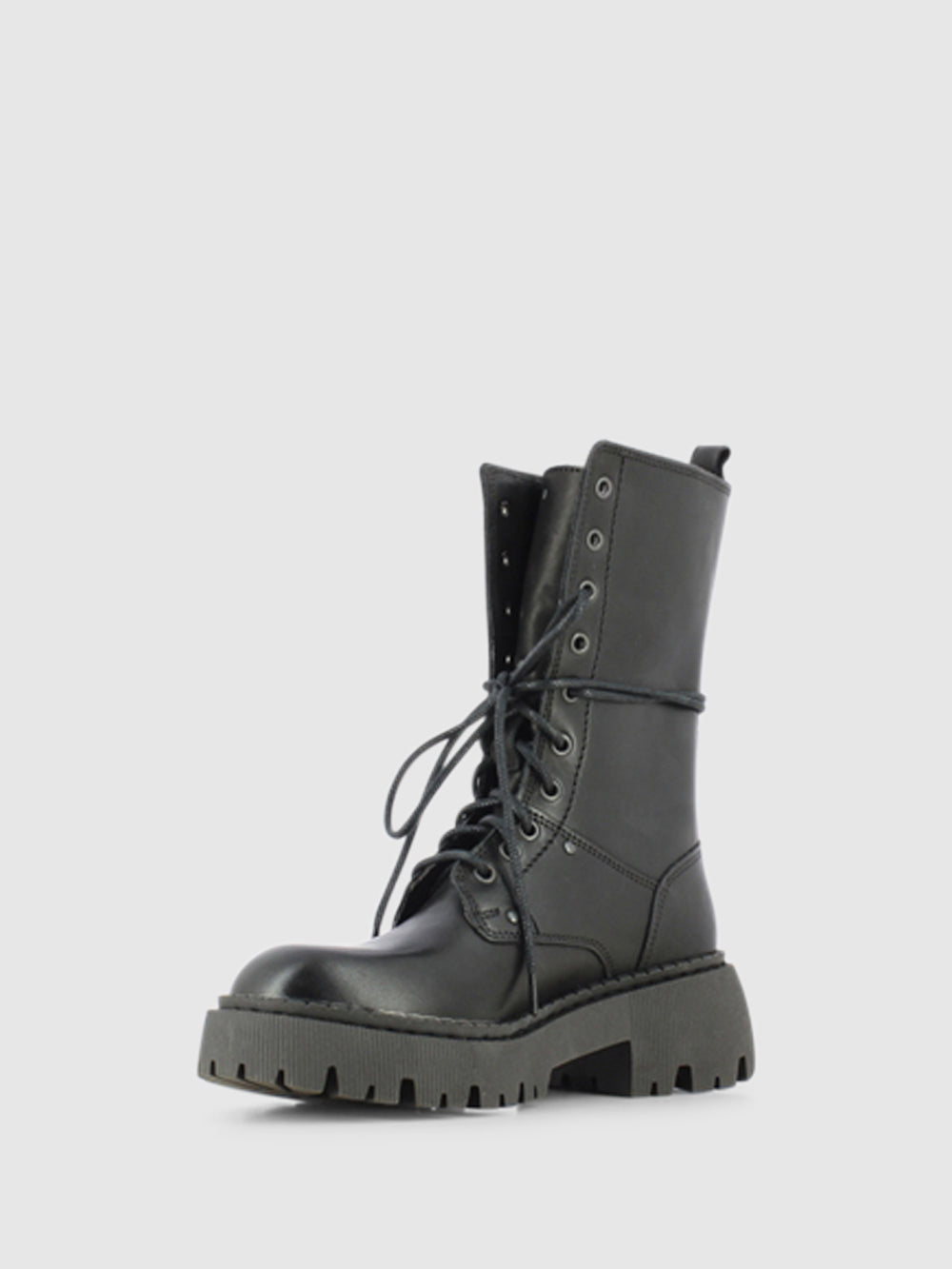 Botas com Atacadores em Preto