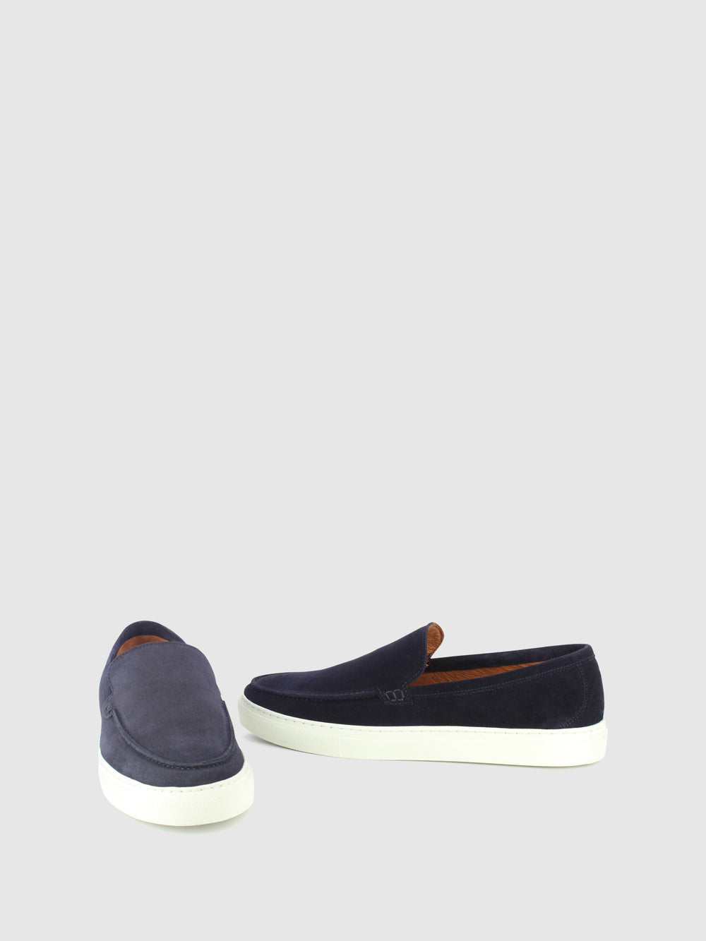 Loafers Pontiagudas em Azul Marinho