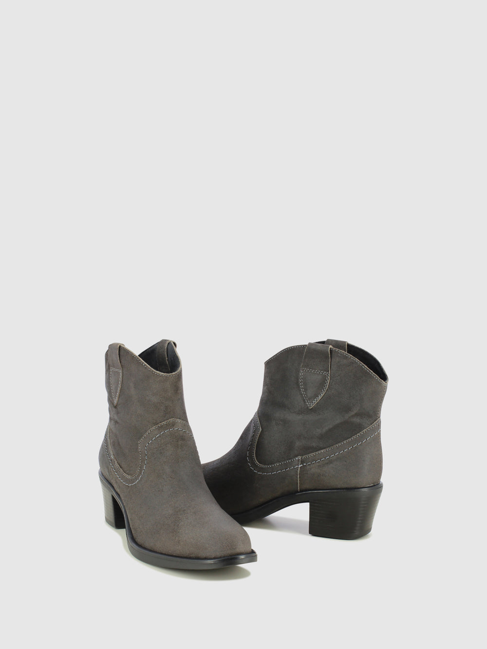 Botins Texanas em Camurça Castanha