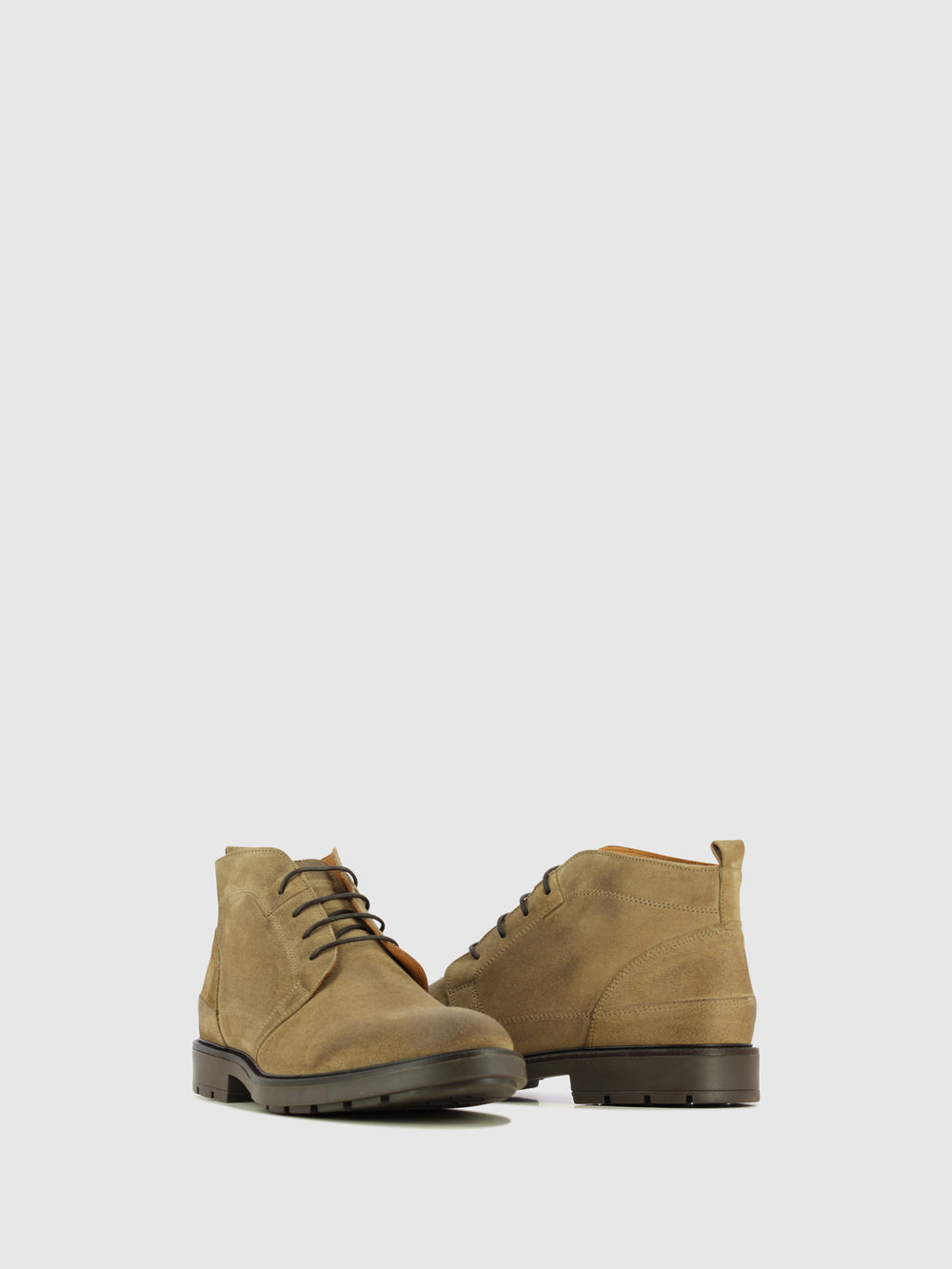 Botins com Atacadores em Taupe