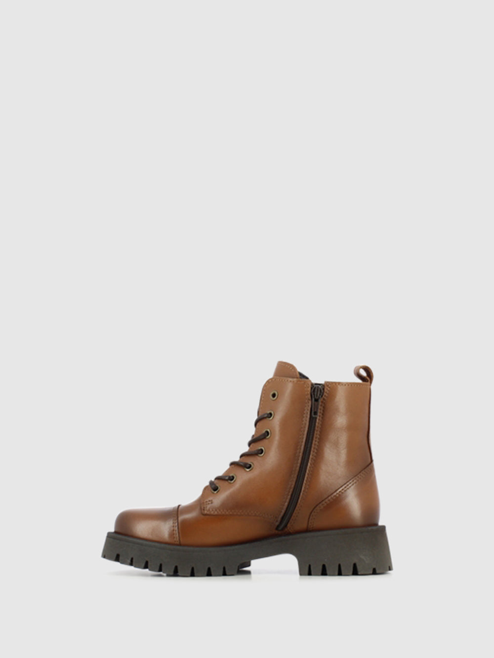 Botins com Atacadores em Cognac