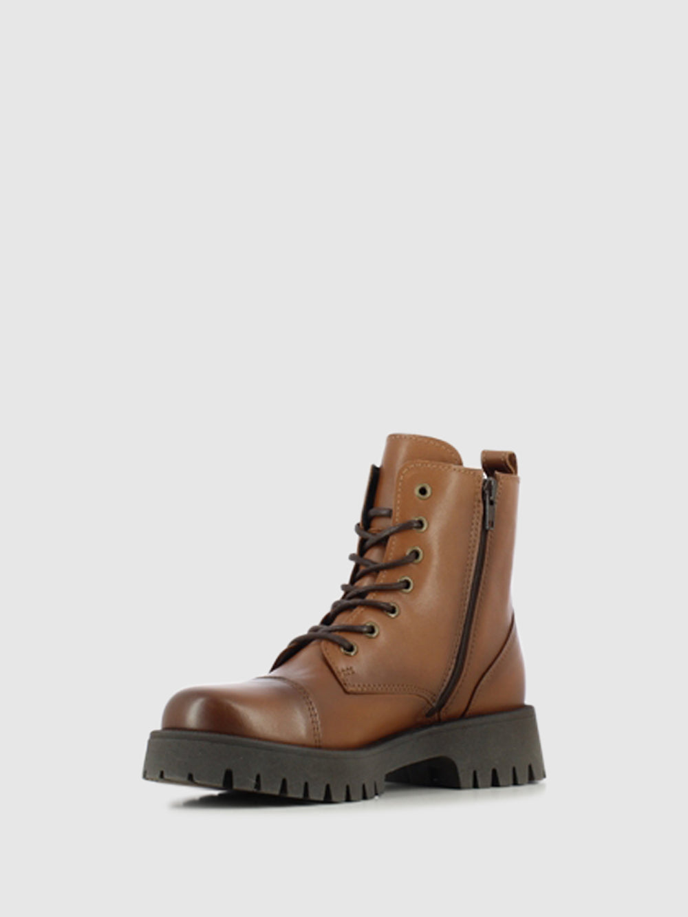 Botins com Atacadores em Cognac