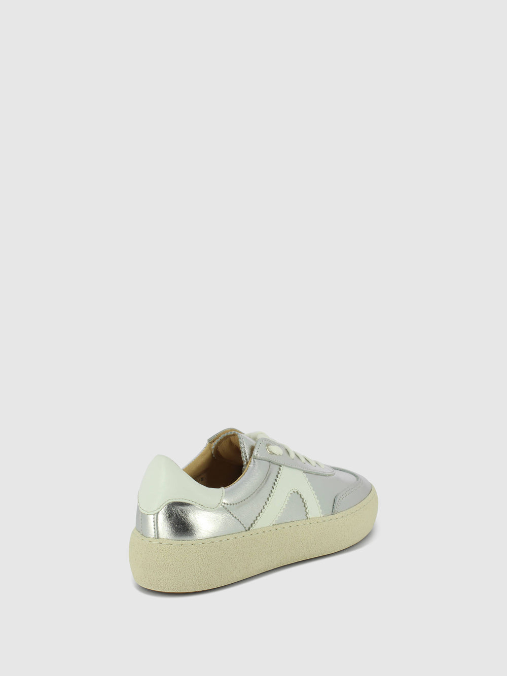 Ténis com Atacadores em Prateado