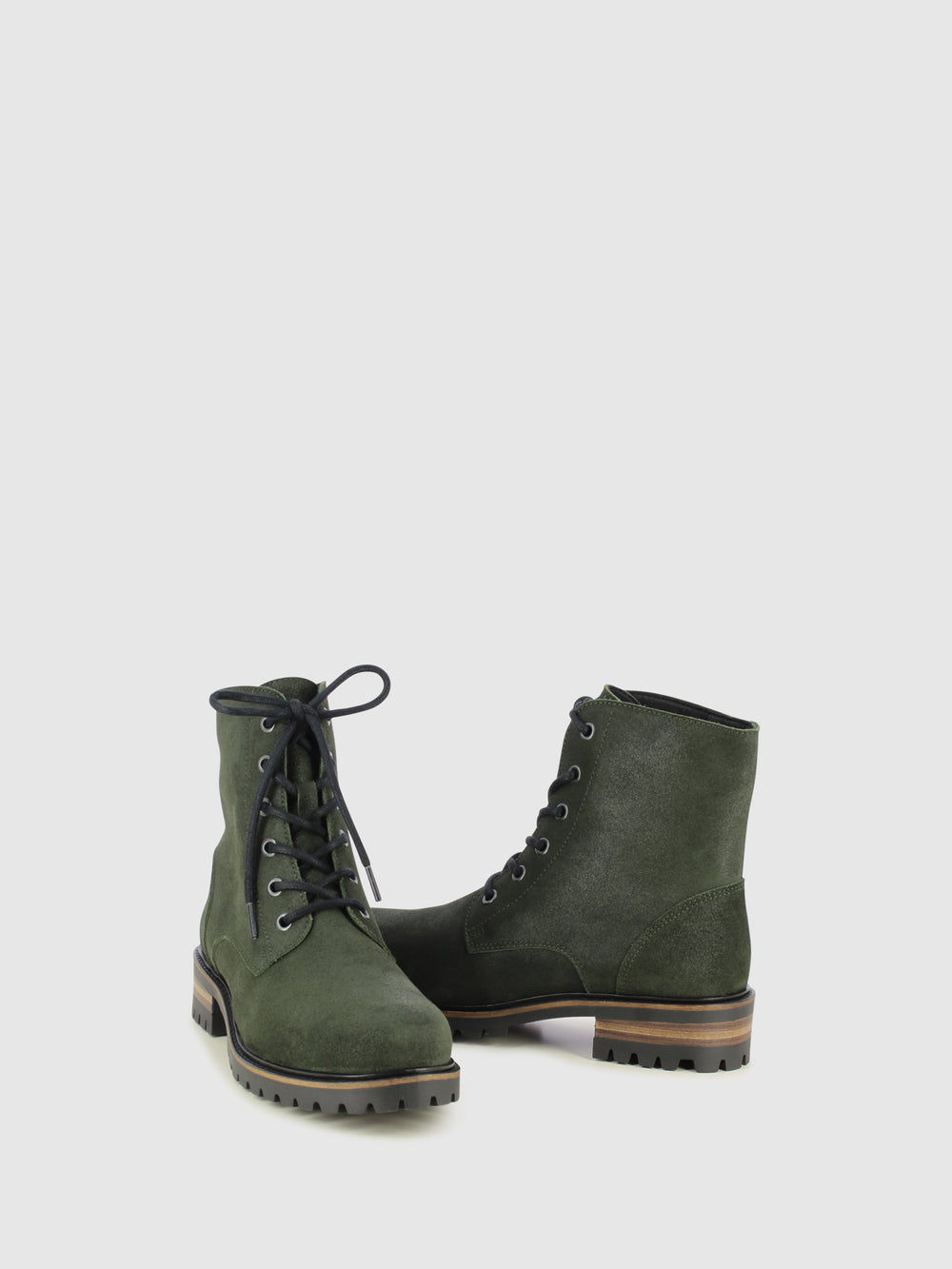 Botins com Atacadores em Camurça Verde