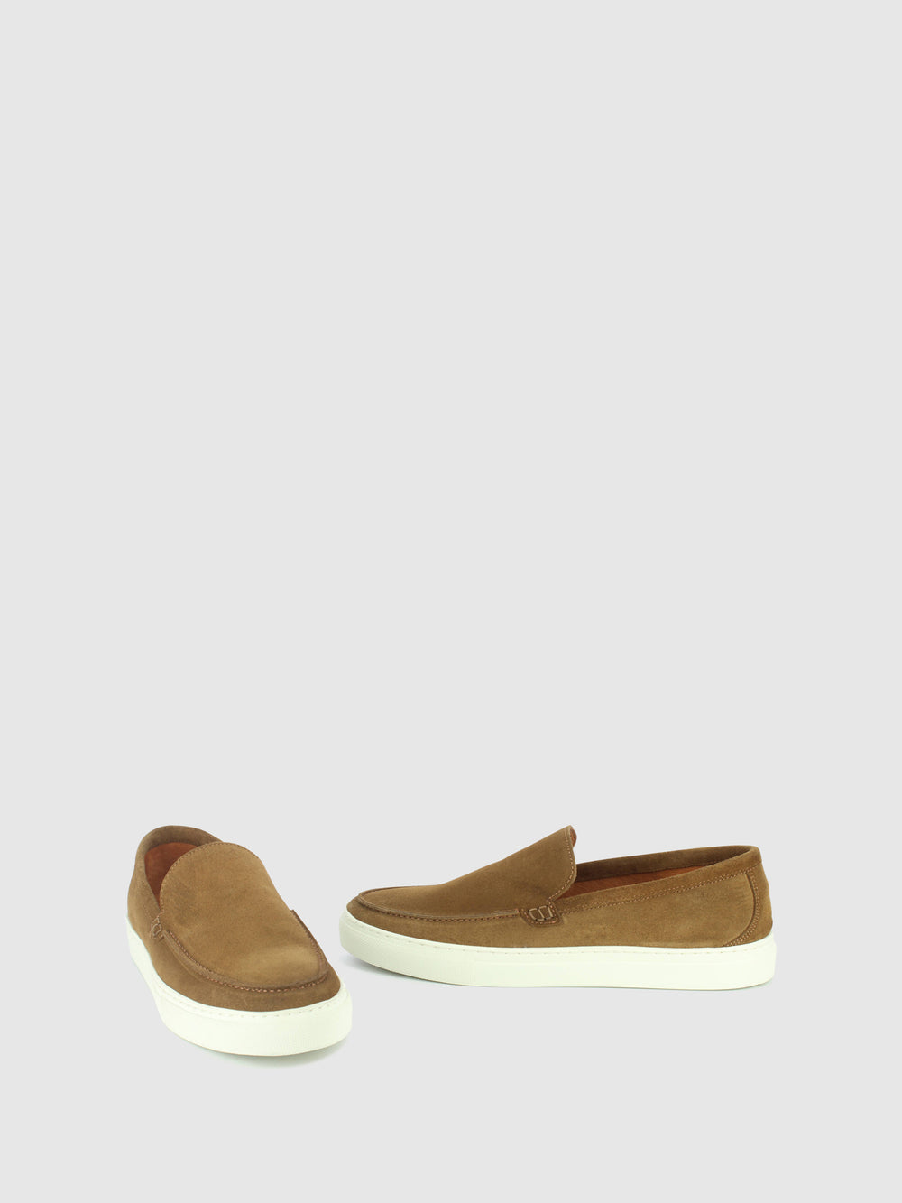 Loafers Pontiagudas em Tabaco