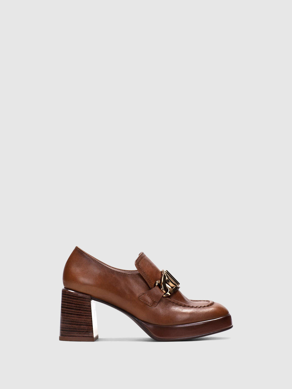 Sapatos com Apliques em Castanho