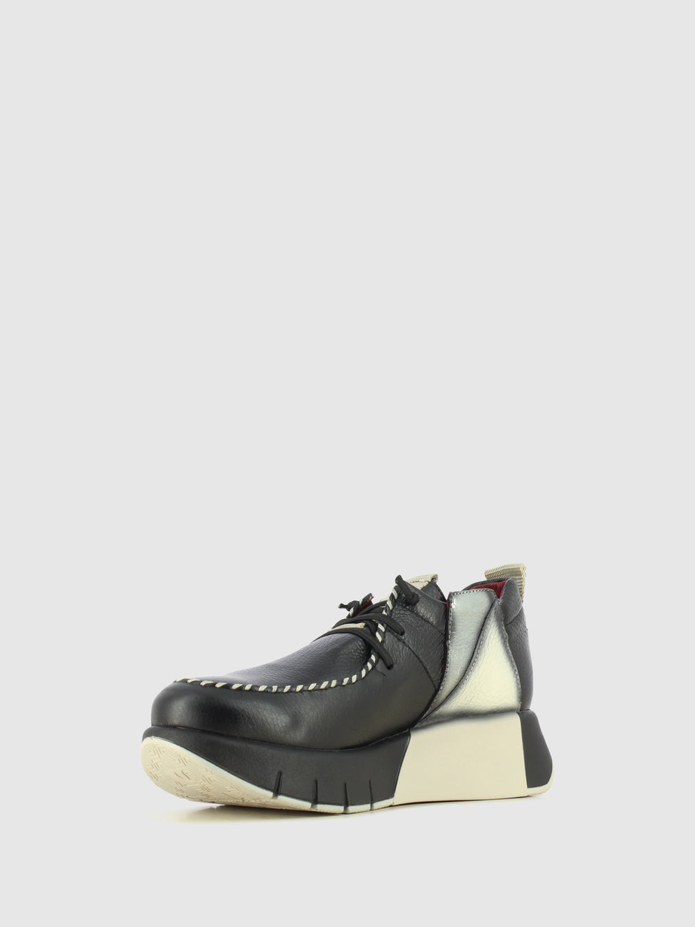 Sapatos com Atacadores em Preto