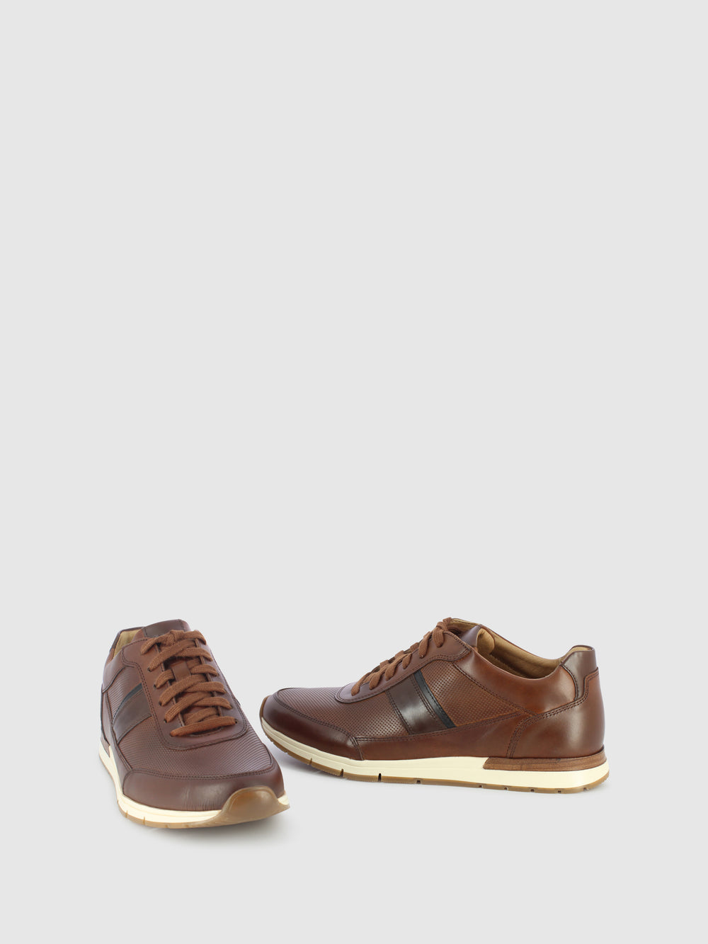Sapatos com Atacadores em Castanho