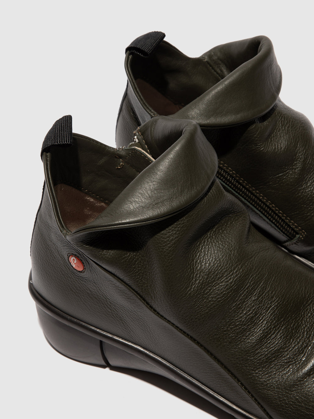 Botins com Fecho em Verde Tropa