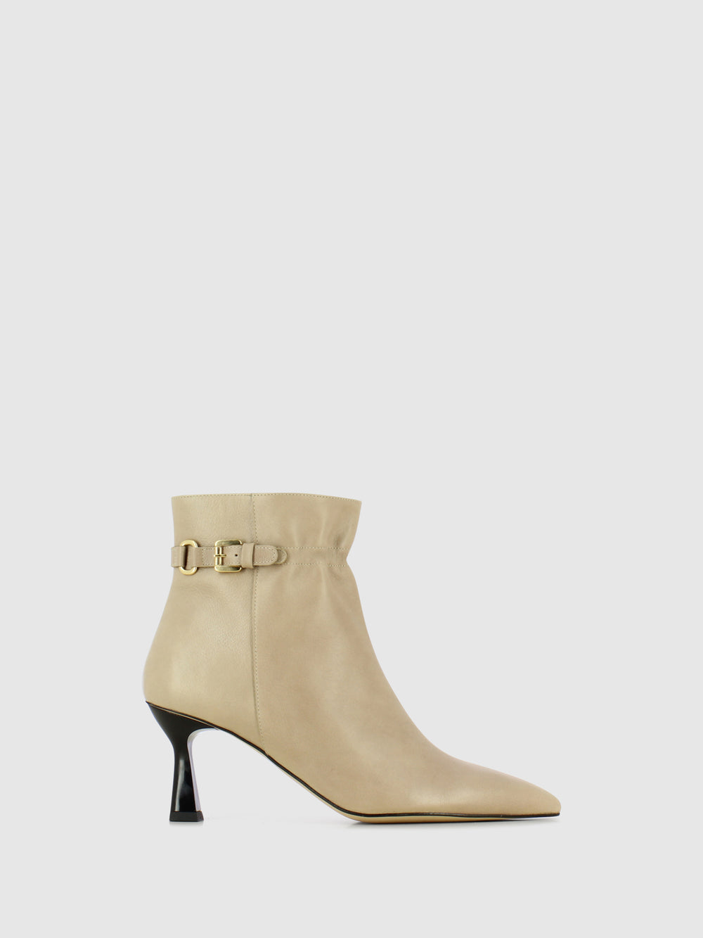 Botins com Fecho em Bege