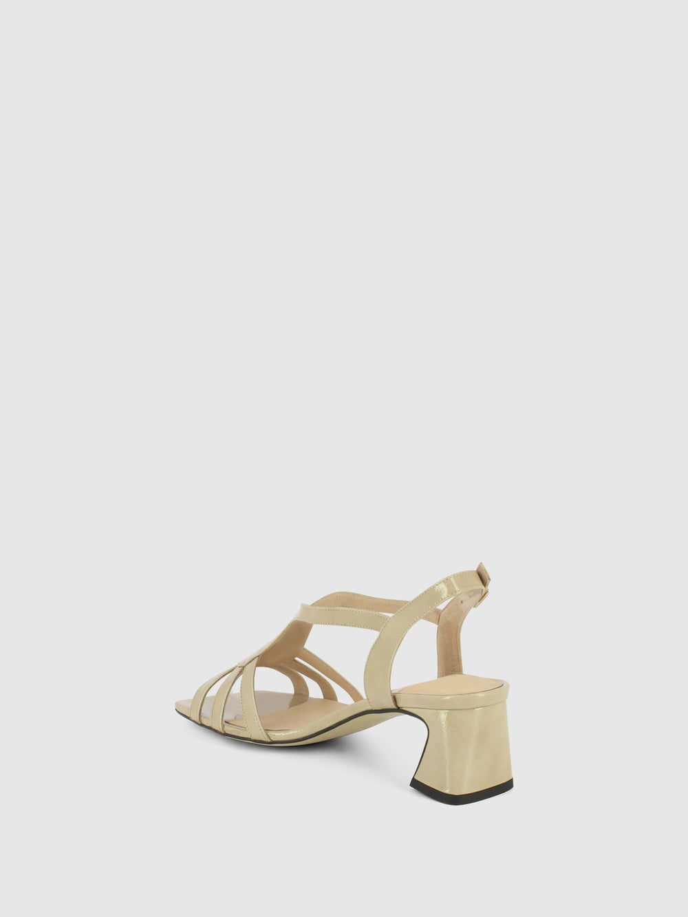 Sandálias com Fivela em Bege