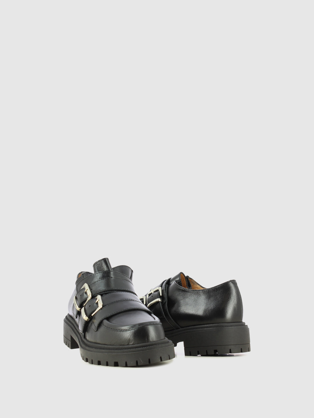 Sapatos com Apliques em Preto