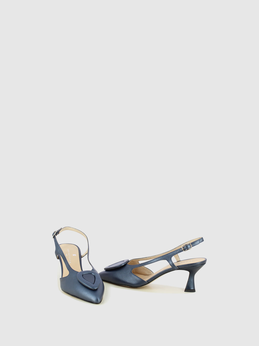 Sandálias com Fivela em Azul Marinho