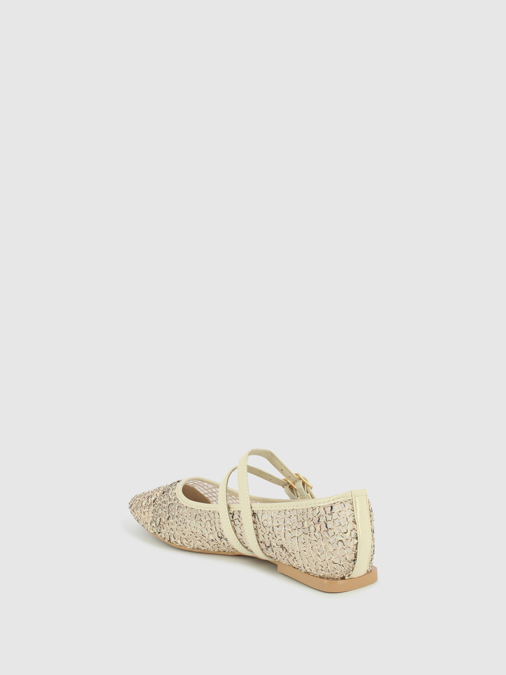 Sapatos com Fivela em Bege