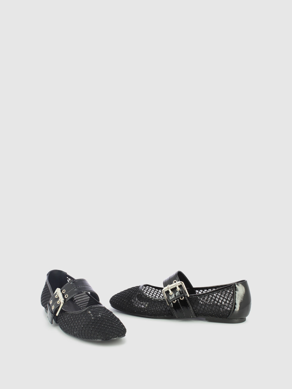 Sapatos com Fivela em Preto