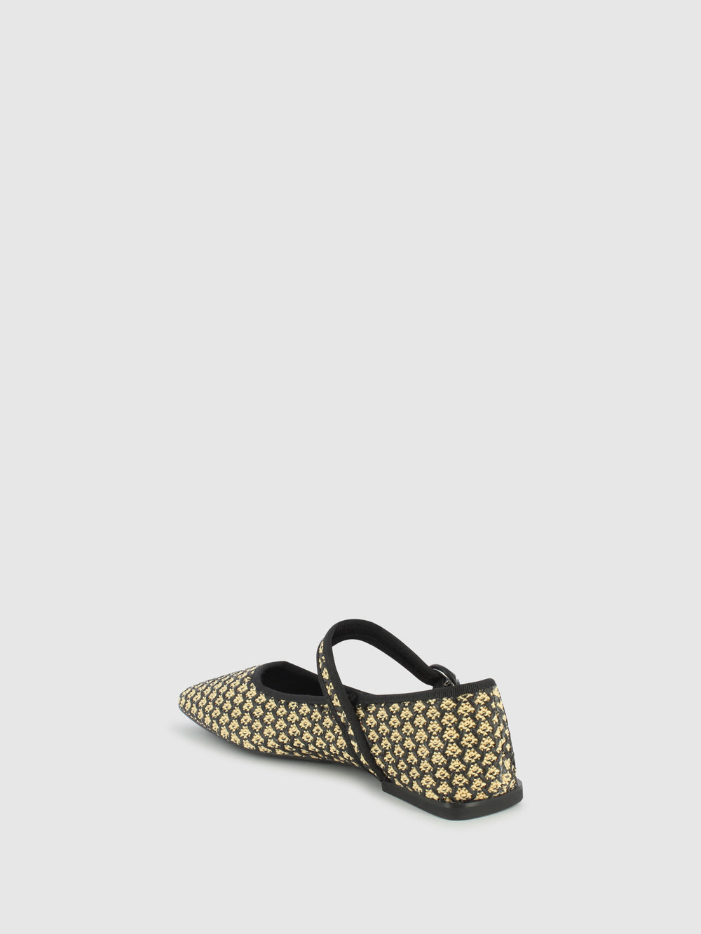 Sapatos com Fivela em Preto
