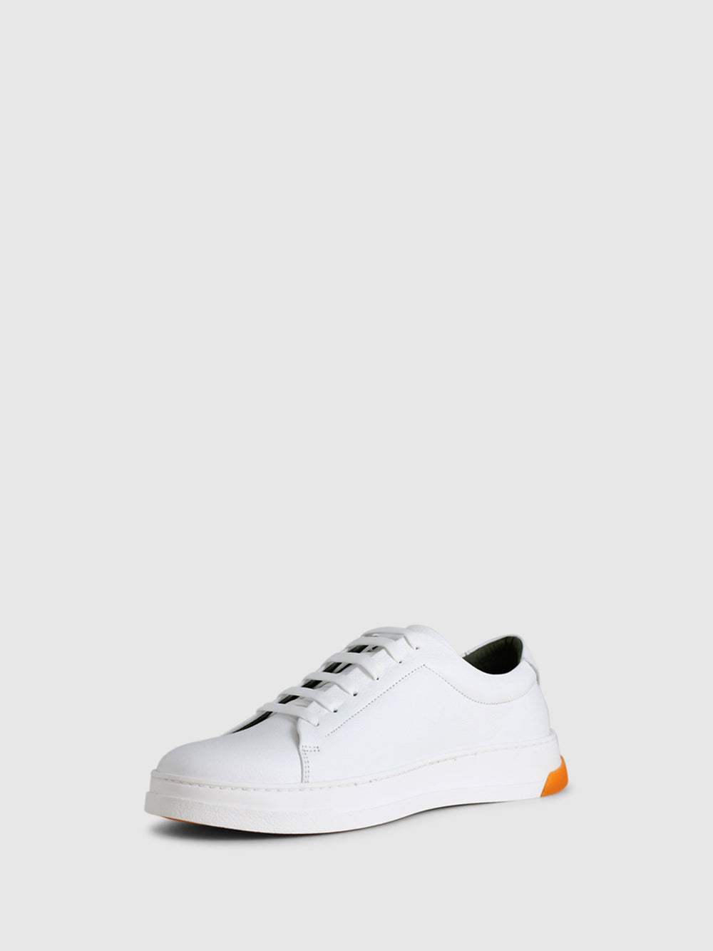 Sapatos com Atacadores em Branco