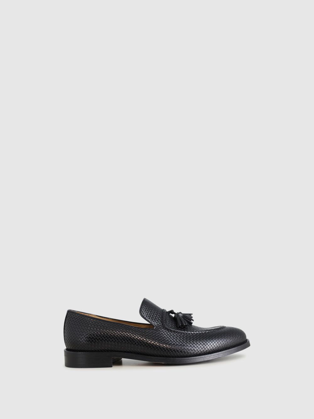 Loafers com Ponta Redonda em Preto