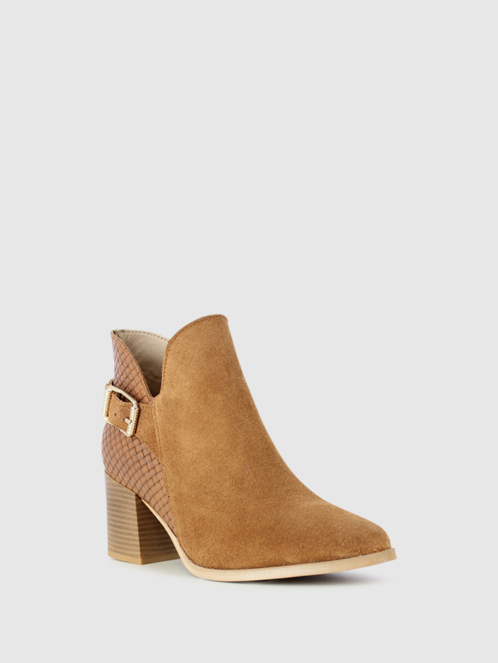 Botins com Fivela em Camel
