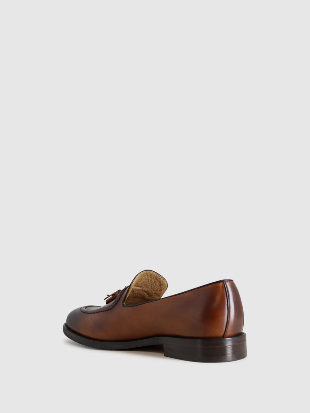 Loafers com Ponta Redonda em Camel
