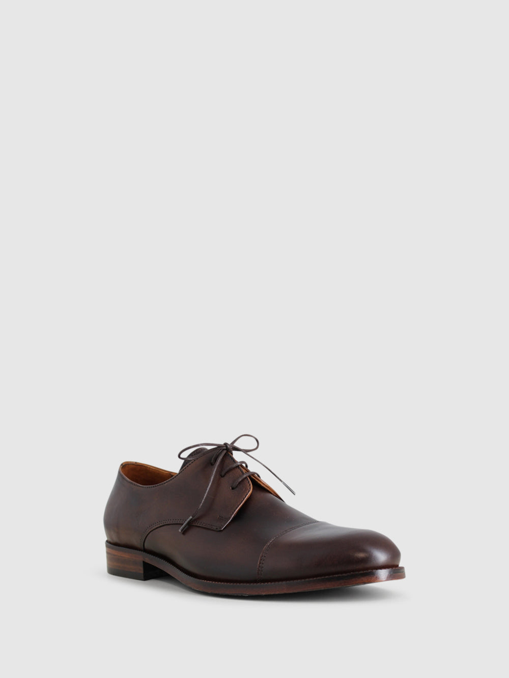 Sapatos com Atacadores em Castanho