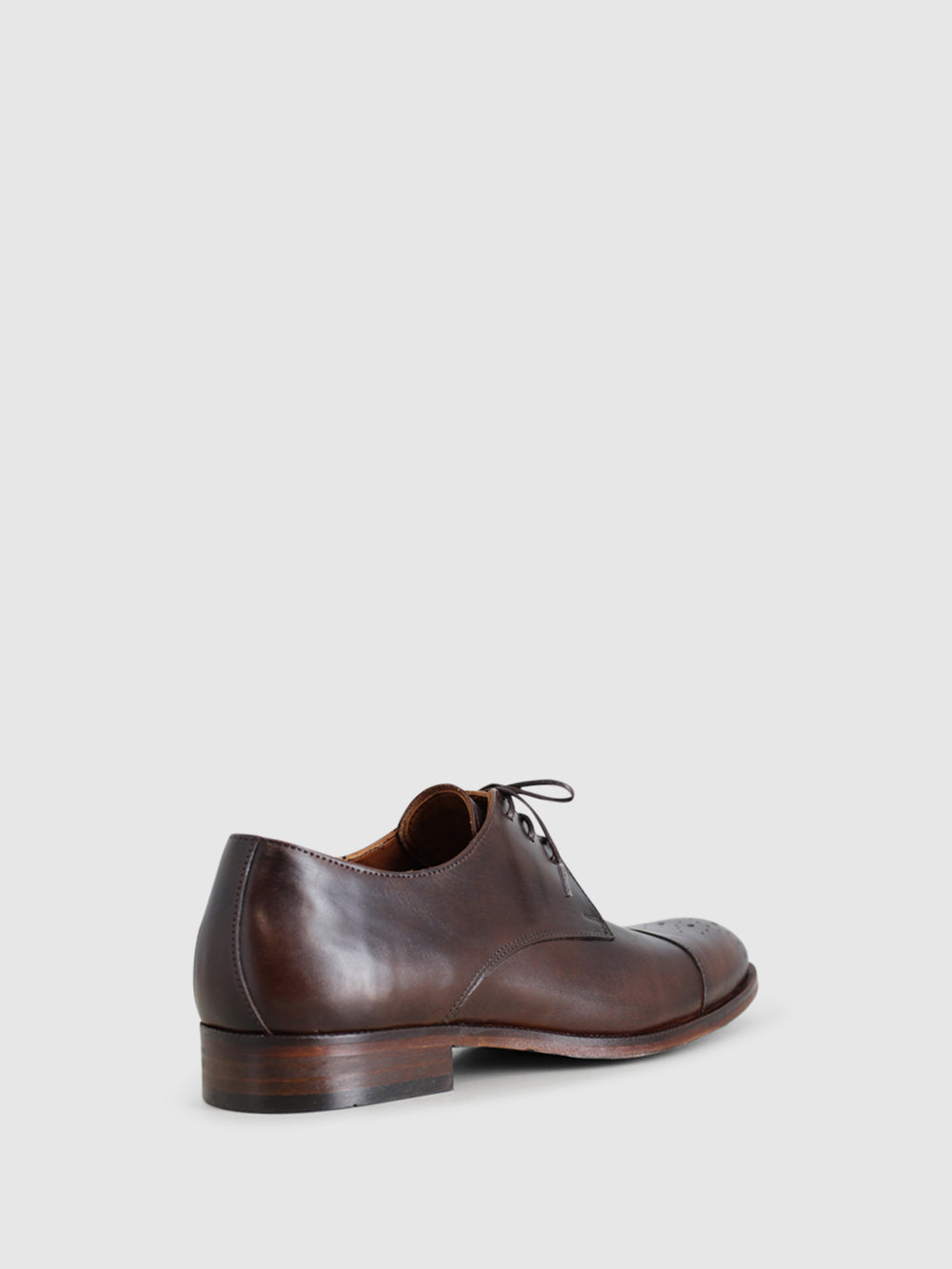 Sapatos com Atacadores em Castanho