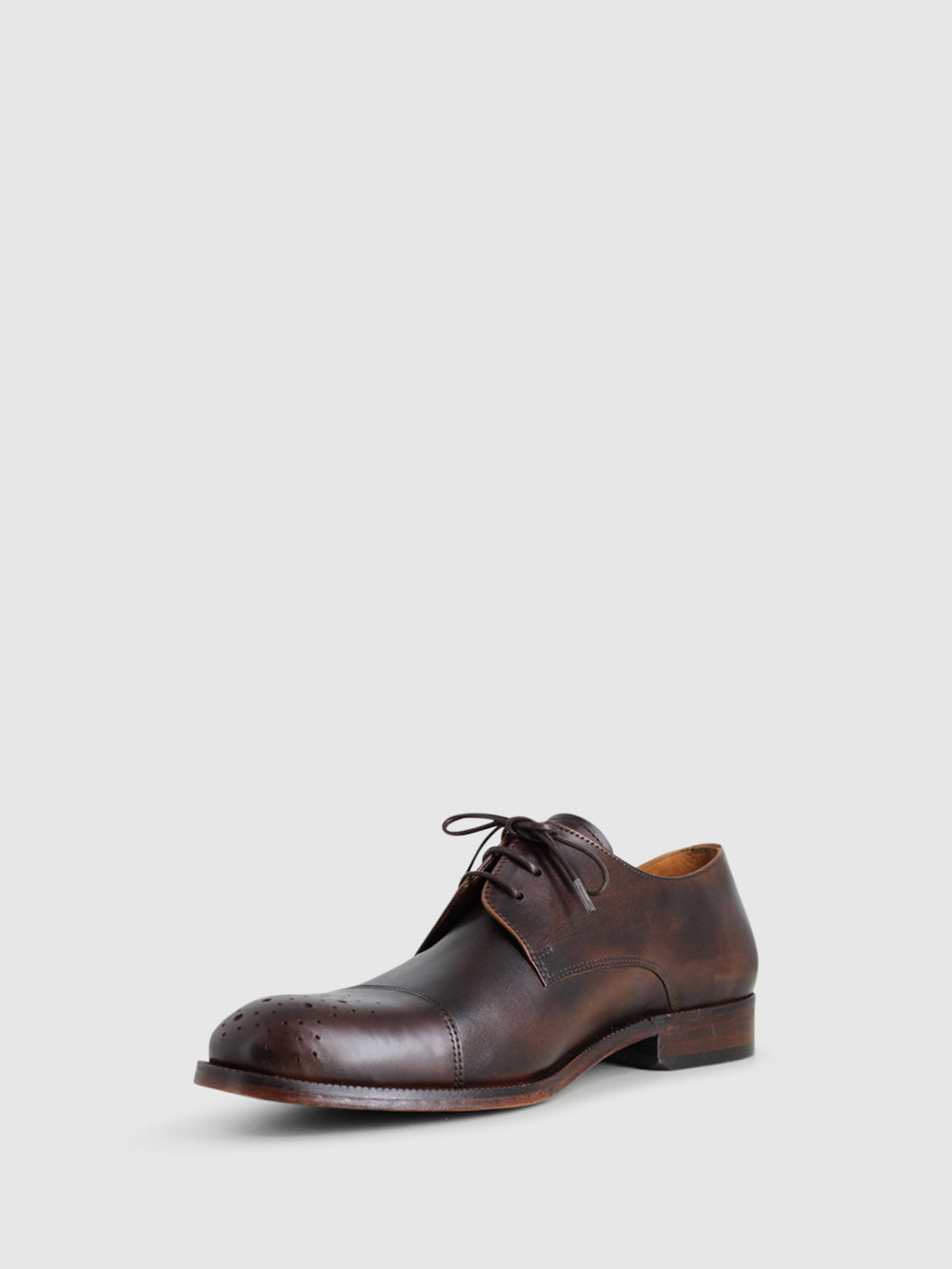 Sapatos com Atacadores em Castanho