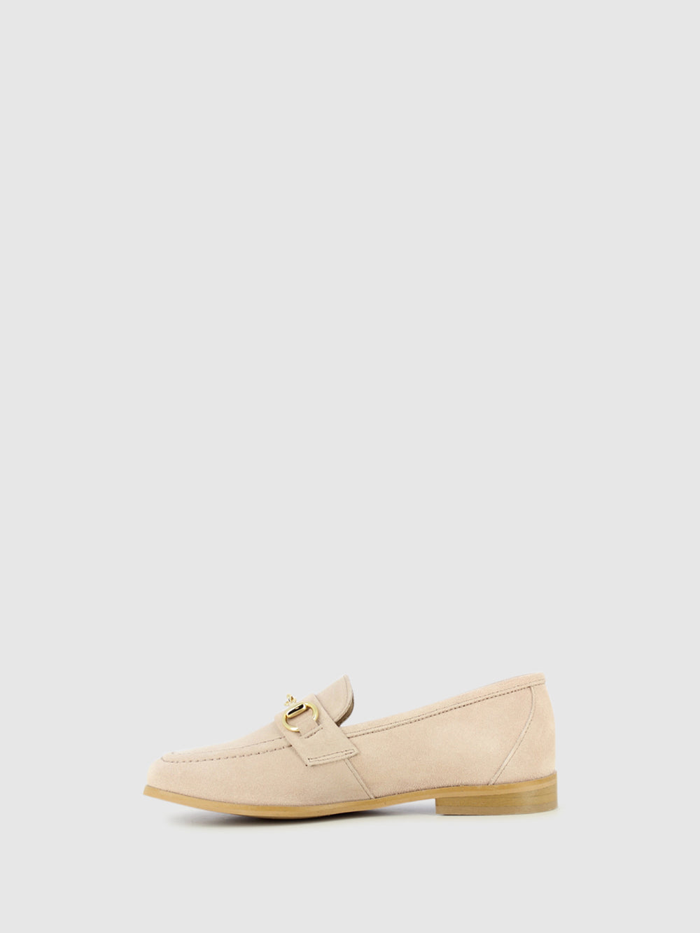 Loafers com Apliques Metálicos em Nude