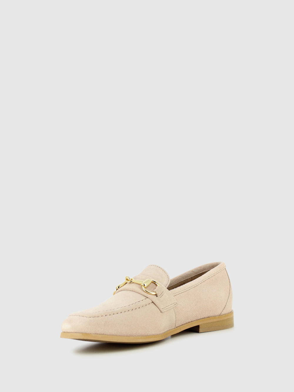 Loafers com Apliques Metálicos em Nude