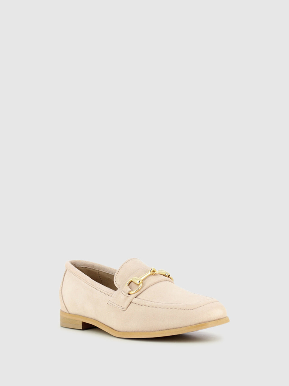Loafers com Apliques Metálicos em Nude