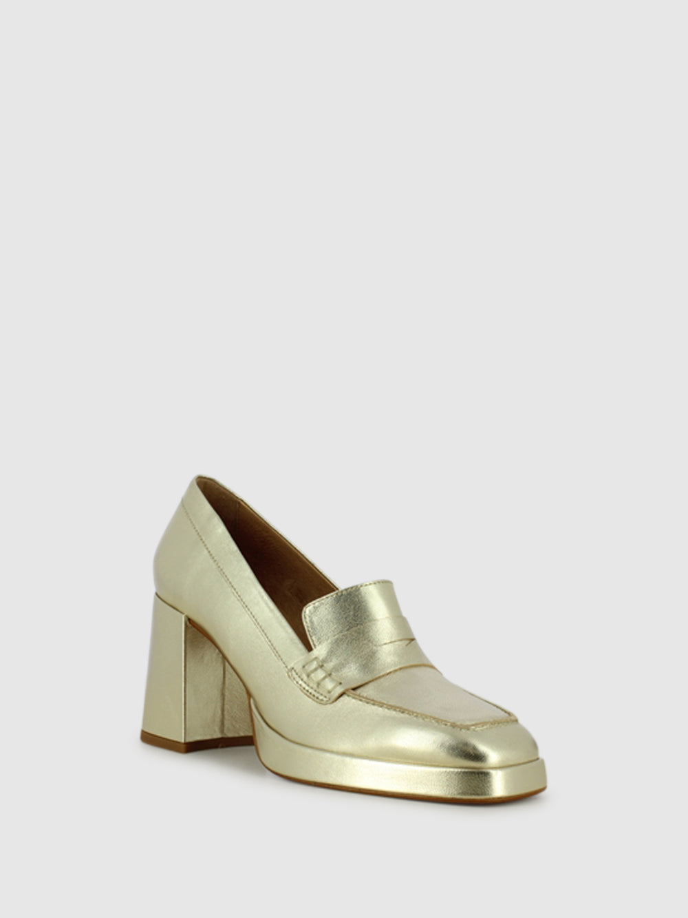 Sapatos de Plataforma em Dourado