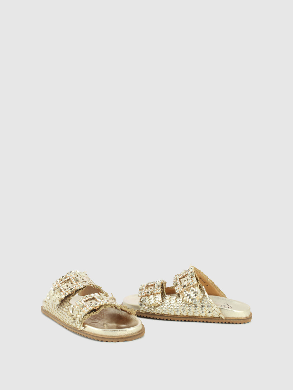Chinelos com Apliques em Champanhe