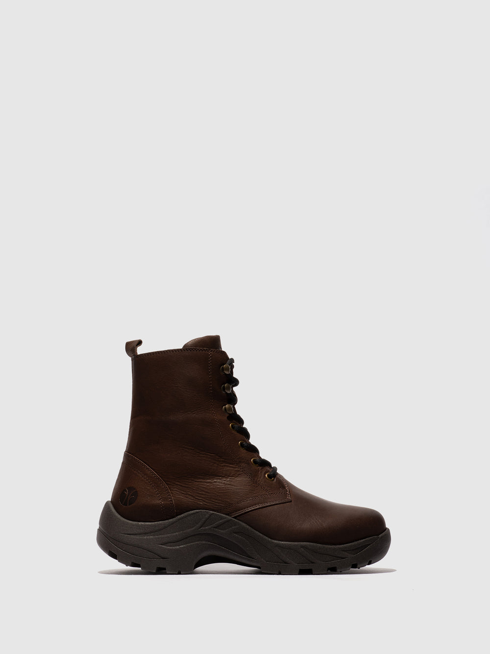 Botins com Atacadores em Castanho Escuro