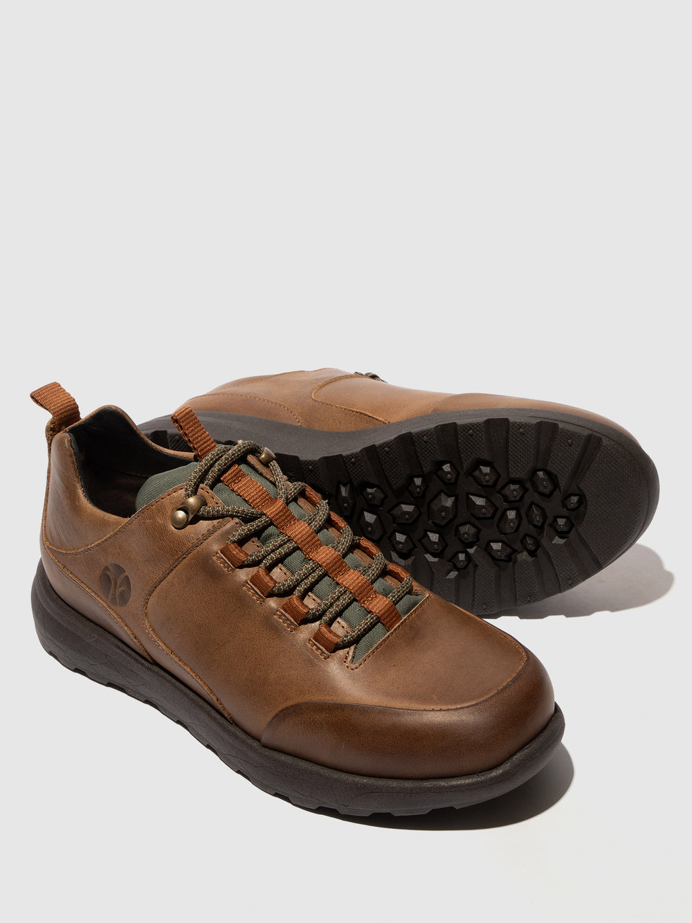 Sapatos com Atacadores em Camel Khaki