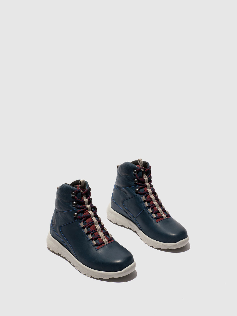 Botins com Atacadores em Azul Bordeaux