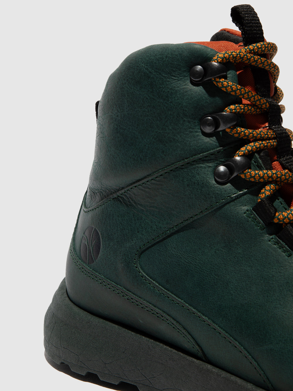 Botins com Atacadores em Turquesa e Brick