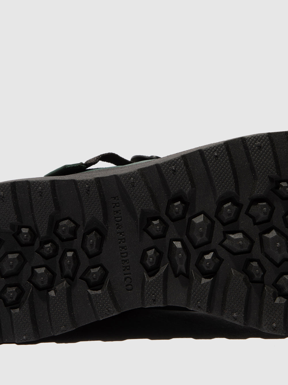 Botins com Fivela em Preto e Turquesa