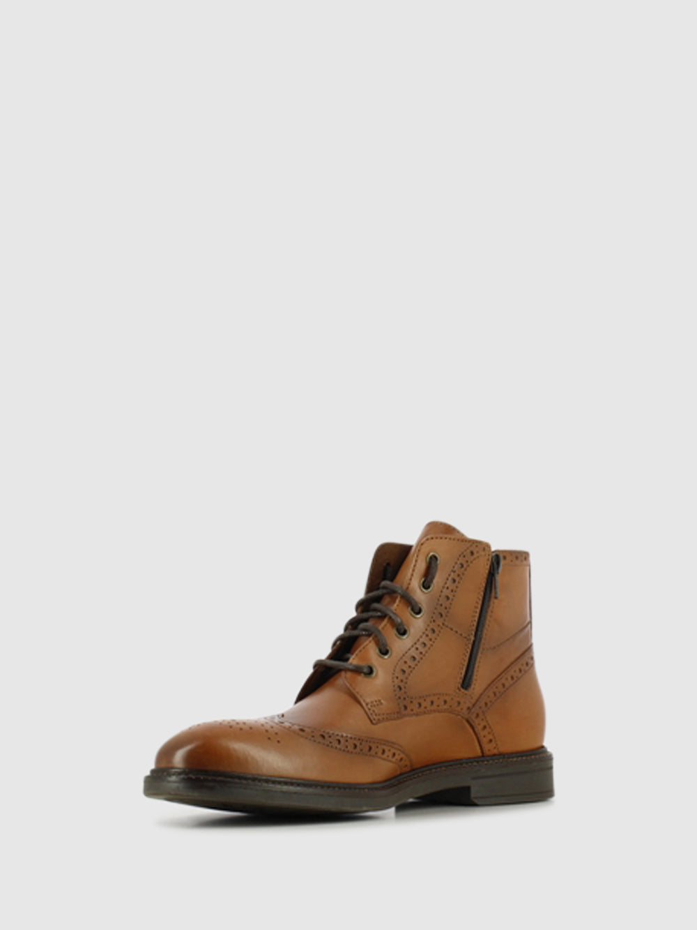 Botins com Fecho em Pele Camel