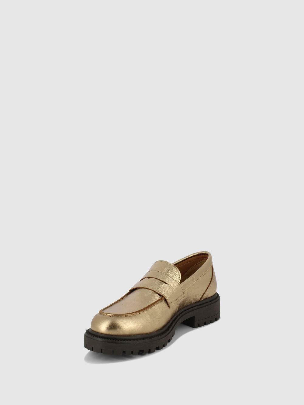 Sapatos Mocassins em Dourado