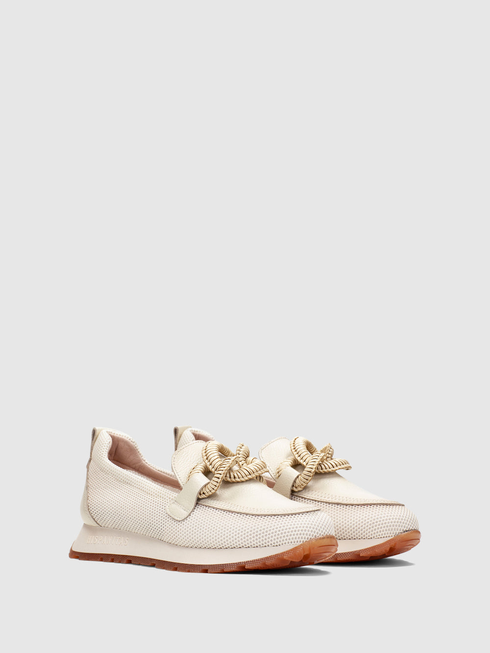 Sapatos com Apliques em Branco Cru