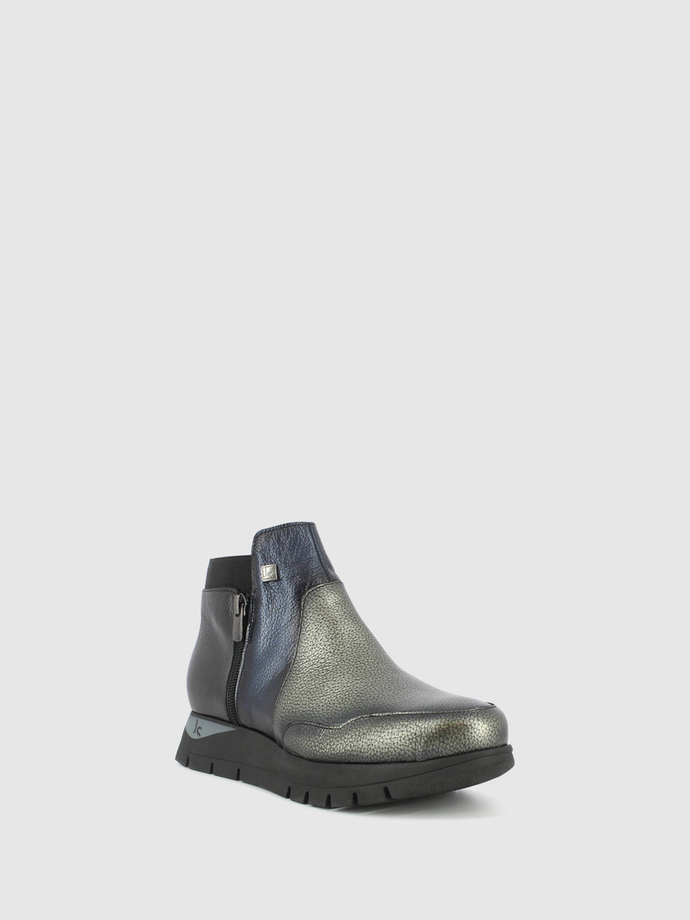 Botins com Fecho em Prateado
