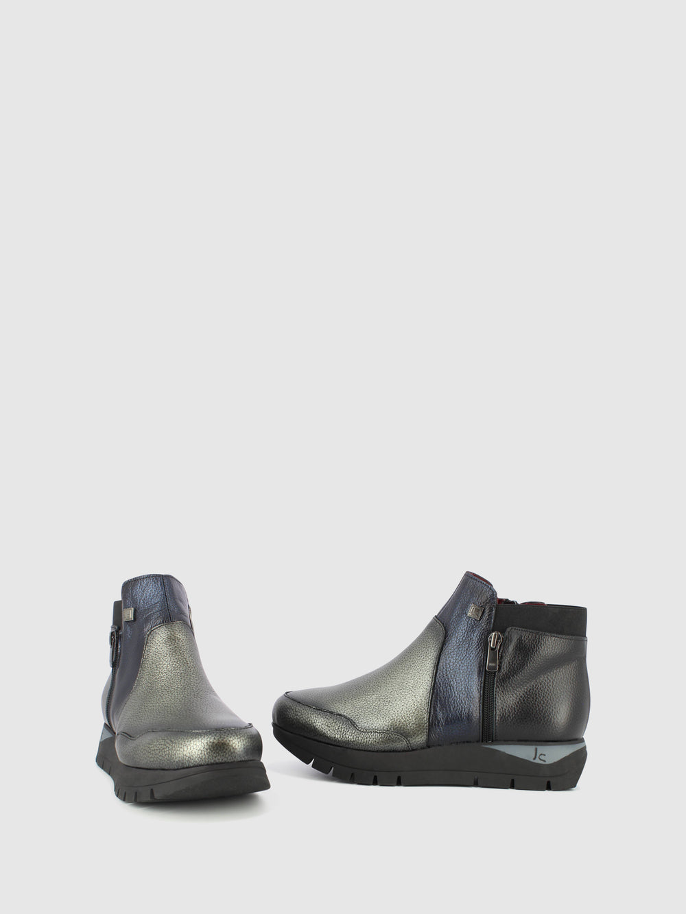 Botins com Fecho em Prateado