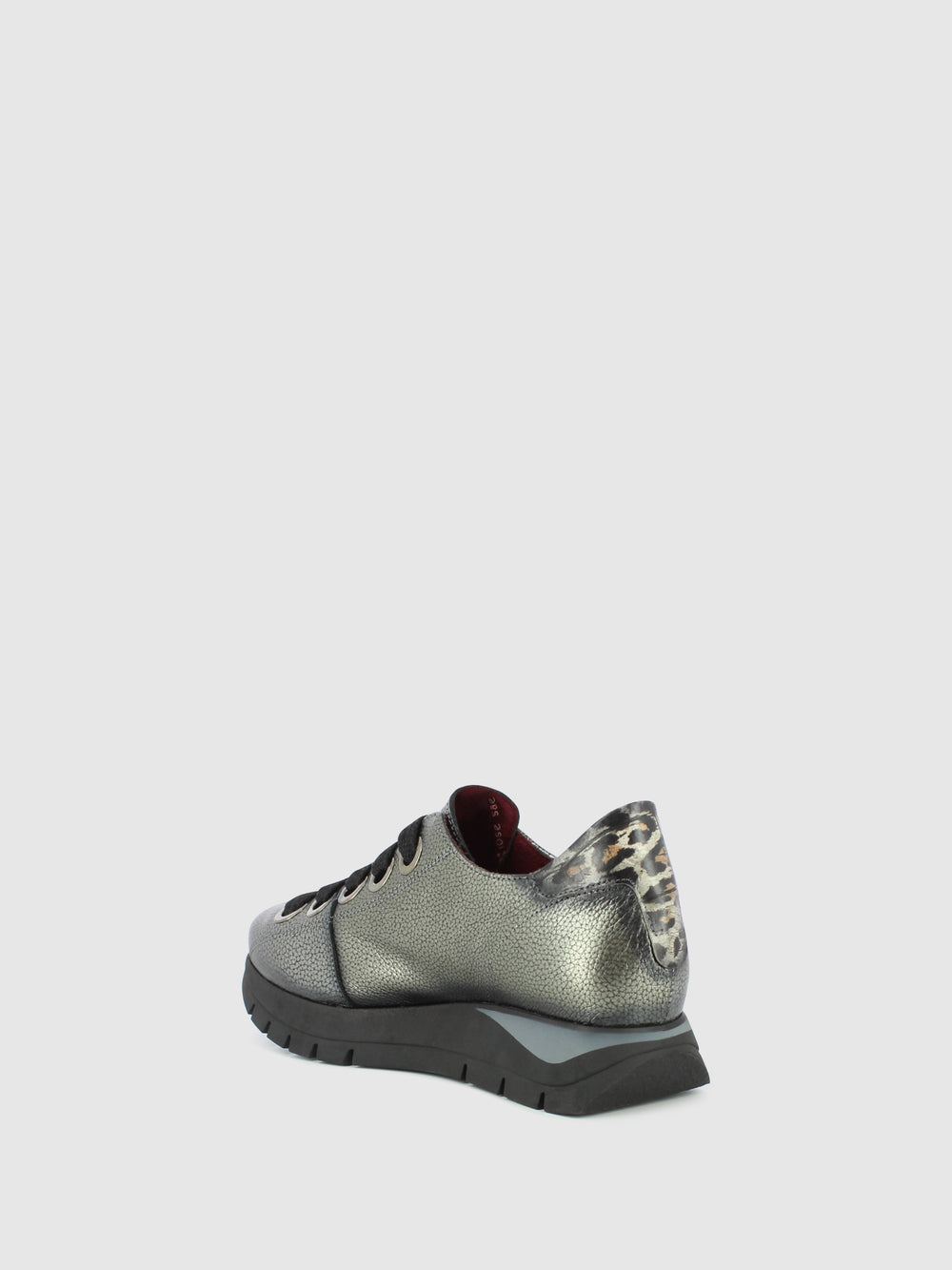 Sapatos com Atacadores em Prateado