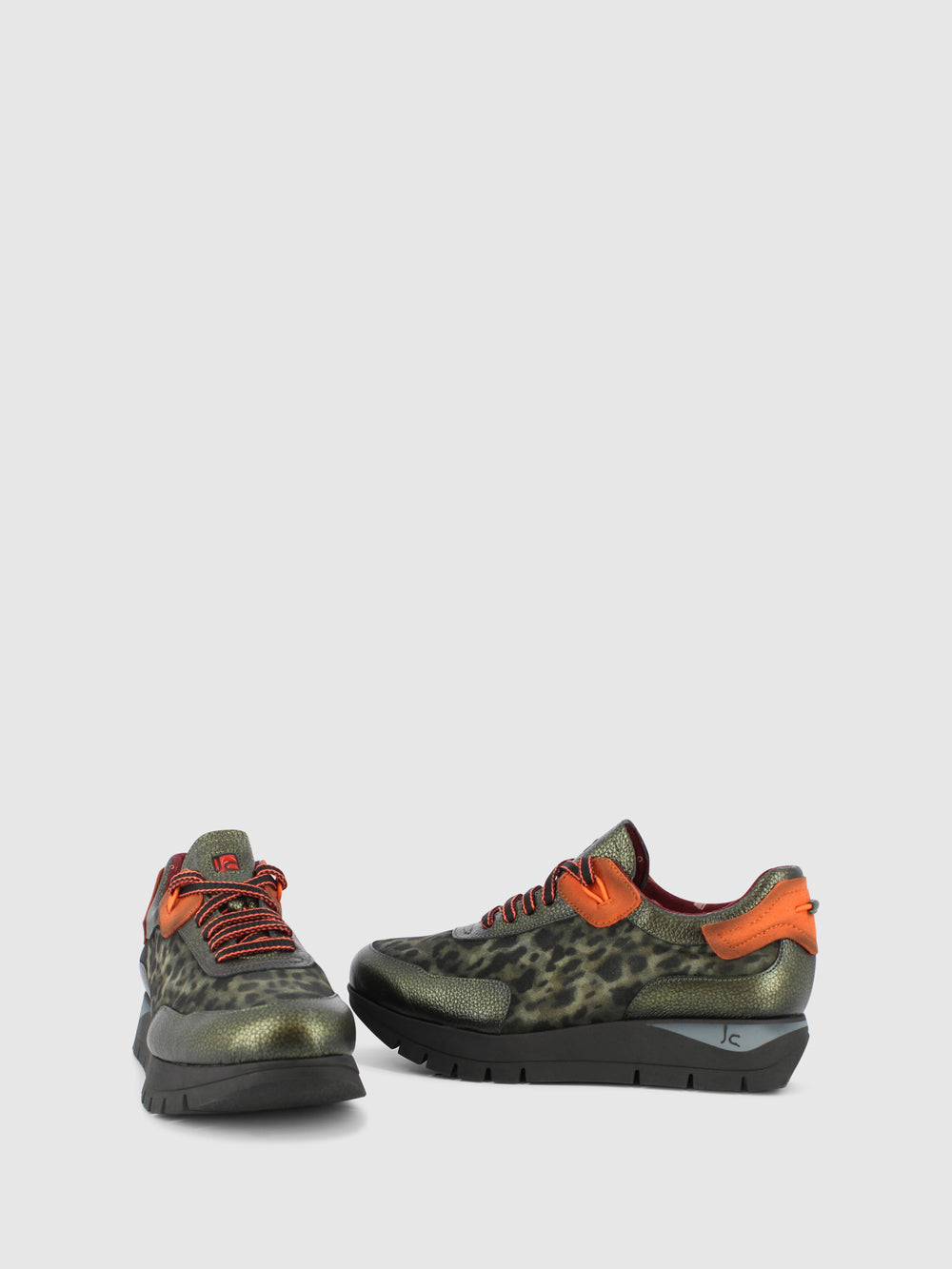 Sapatos com Atacadores em Khaki